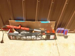 Craftsman 110 volt weed trimmer. Appears ne win box. As shown.