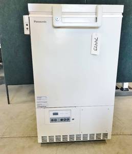 lot 4 image: MSRP $15,000 Panasonic MDF-C8V1 Ultra Low Temperature -80c Chest FREEZER With Backup Cooling Kit (MSRP$3000)- Excellent Working Condition