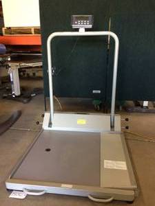 lot 29 image: MSRP $2500 Healthometer 1000lb Capacity 2600KL PORTABLE Side Ramp Digital Wheelchair Scale Will Accommodate Extra Wide Wheelchairs - Great For Farmers, Veterinarians & Shipping Companies Too - Excellent Condition