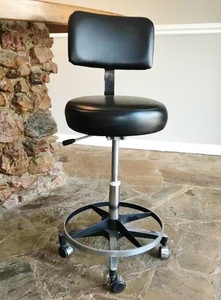 lot 23 image: Del-Tube AKA Brewer Stool Medical Doctor Office Black Adjustable Pneumatic Air Lift Dental Exam Chair With Adjustable Height Foot Rail