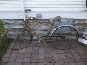 lot 41 image: Mens Bike