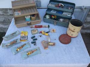 lot 52 image: Old Fishing Tackle With 2-Boxes