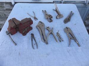 lot 57 image: Bench Vice & Vice Grips