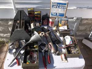 lot 64 image: Automotive Related With Tool Box
