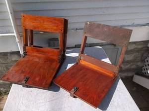 lot 67 image: Antique Boat Seats With 2-Wheel Cart
