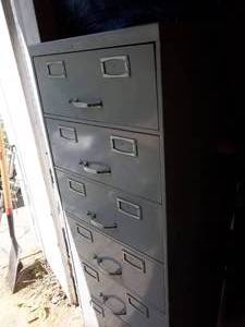 lot 91 image: 6-Drawer Cabinet With Contents Bring Boxes For Loading