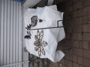 lot 96 image: Garden Decor