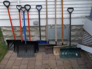 lot 102 image: 9-Snow Shovels