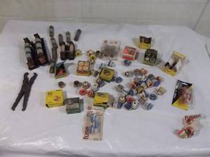 lot 129 image: Large Lot Of Fuses