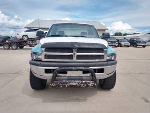 lot 1 image: 1996 Dodge Ram 2500