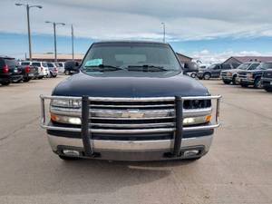 lot 10 image: 2005 Chevy Suburban