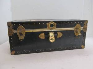 traveler trunk
