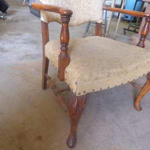 lot 15 image: Vintage Chair
