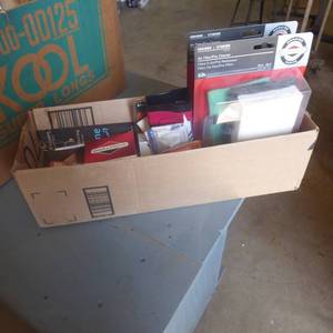 lot 17 image: Big Lot of New Spark Plugs & Small Engine Filters