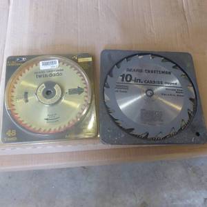lot 42 image: Lot of Sears Craftsman 48 tooth Twin Dado & 10 20 tooth Carbide Tip Blades