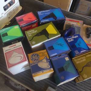 lot 53 image: Big Lot of Brand New Colored Floodlight Bulbs