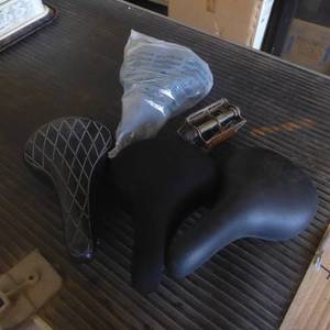 lot 57 image: Big Lot of 3 Brand New Bicycle Seats
