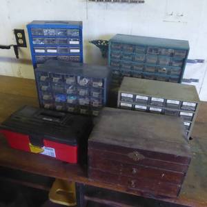 lot 64 image: Big Lot of Storage Bins