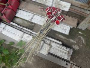 lot 108 image: Lot of Reflector Spikes