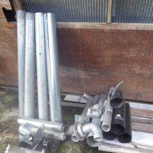 lot 121 image: Lot of Stove & Chimney Pipe & Fittings