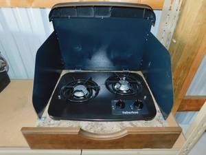 lot 17 image: Suburban 2 Burner Portable Camping Stove