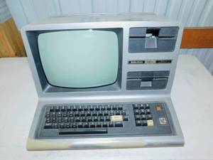 lot 55 image: Vintage Radio Shack TRS-80 Model III Micro Computer