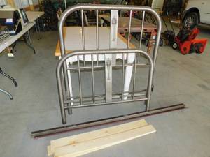 lot 61 image: Vintage Metal Headboard and Footboard