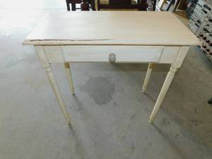 lot 65 image: Vintage Wood Stand with Drawer