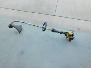lot 73 image: John Deere Gas Powered Weed Eater