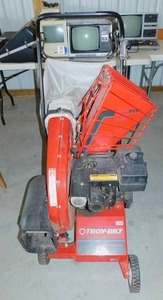 lot 91 image: Troy-Bilt Chipper  Vac