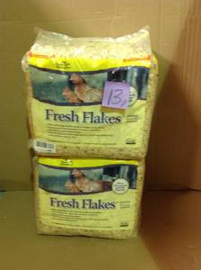 lot 13 image: Fresh Flakes Poultry Bedding in good condition