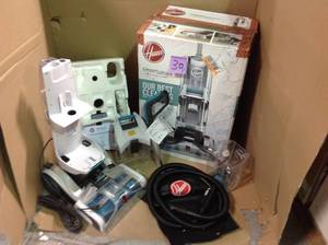 lot 30 image: Hoover SmartWash AutomatHoover SmartWash Automatic Carpet Cleaner Machine and Upright Shampooer in good condition