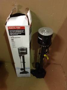 lot 43 image: Everbilt 13HP Plastic Pedestal Sump Pump in good condition