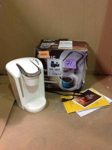 lot 71 image: Keurig K-Select Single-Serve K-Cup Pod Coffee Maker with Strength Control in good condition