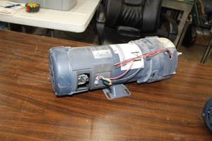 lot 14 image: Leeson Direct Current Permanent Magnet Motor C4D17FK5K