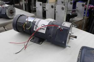 lot 19 image: Leeson Direct Current Permanent Magnet Motor C4D17FK5K
