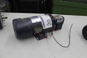 lot 20 image: Leeson Direct Current Permanent Magnet Motor C4D17FK3K