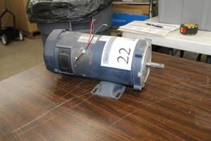 lot 22 image: Leeson Direct Current Permanent Magnet Motor C4D17FK5K
