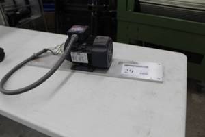 lot 29 image: Leeson IEC Metric Motor C80T17FZ1C