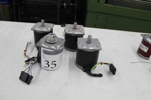 lot 35 image: Lot of (4) Noons Stepping Motor