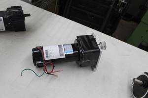 lot 44 image: Leeson Permanent Magnet D.C. Gearmotor  M34D25NZ54B