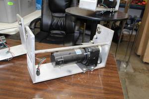 lot 54 image: Leeson Permanent Magnet D.C. Gearmotor CM34D25NZ57B