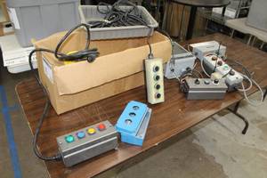 lot 95 image: StartStopEmergency Off Controls and Wiring, Conveyor Control Station, Various Controls and Wiring