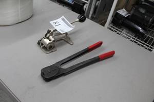 lot 81 image: Lot of (2) Strapping Tools - Splicer, Cutter