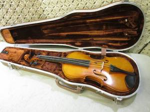 Violin in Hard Shell Case  RMDR...
