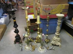 Lot of Assorted Vintage Lamps and C...