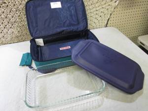 Pyrex Bake Dish with Lid and Insula...