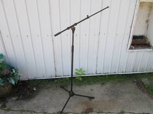 DR Pro Microphone Stand  RMWS...