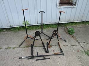 Assorted Guitar Stands  D-1T...