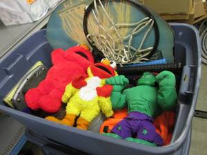 Large 34 Gallon Tote with Lid Full ...